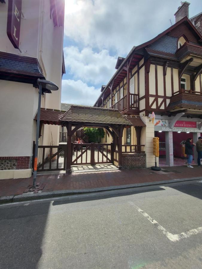 D'hotes La Petite Salamandre Bed & Breakfast *